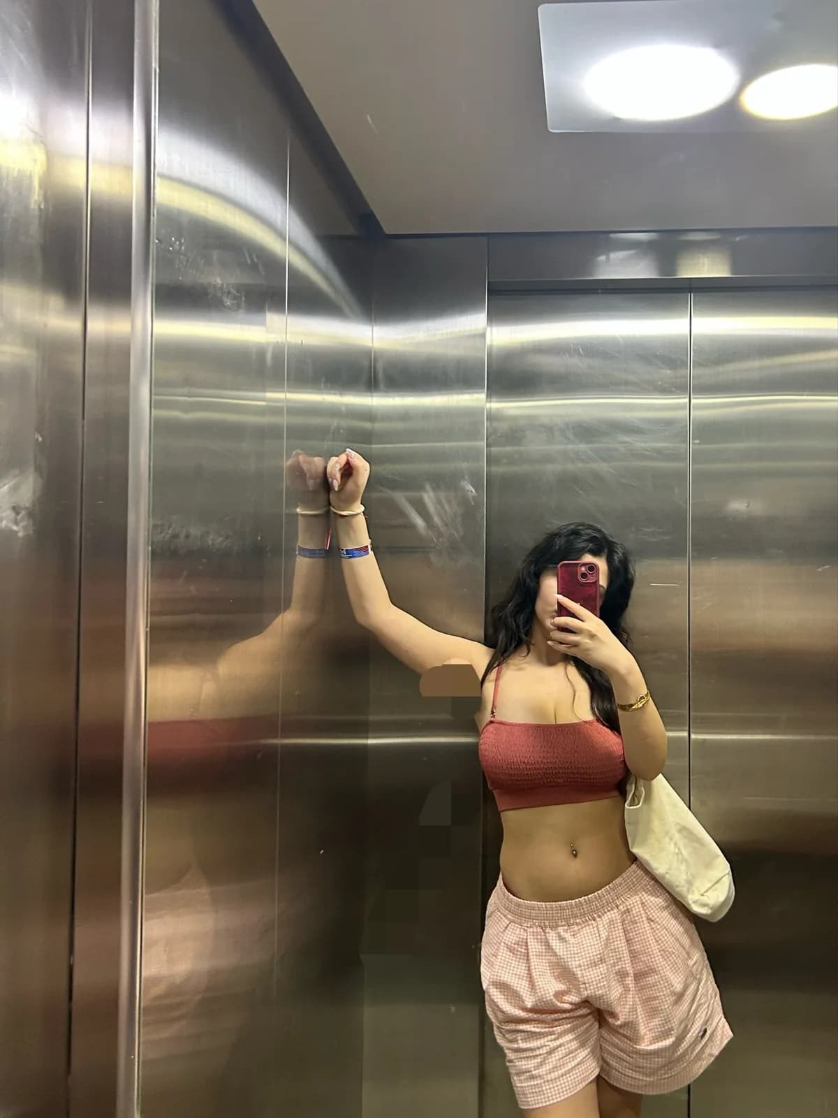 Başak · 24 yaş · İçerenköy bireysel masöz · Türk masöz · profil fotoğrafı